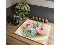 Banjado Herdabdeckplatte Glas 1 Teilig 60x52CM Schneidebrett Herdabdeckung Mit Motiv Cupcakes