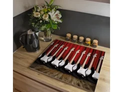 Banjado Herdabdeckplatte Glas 1 Teilig 60x52CM Schneidebrett Herdabdeckung Mit Motiv E-Gitarren