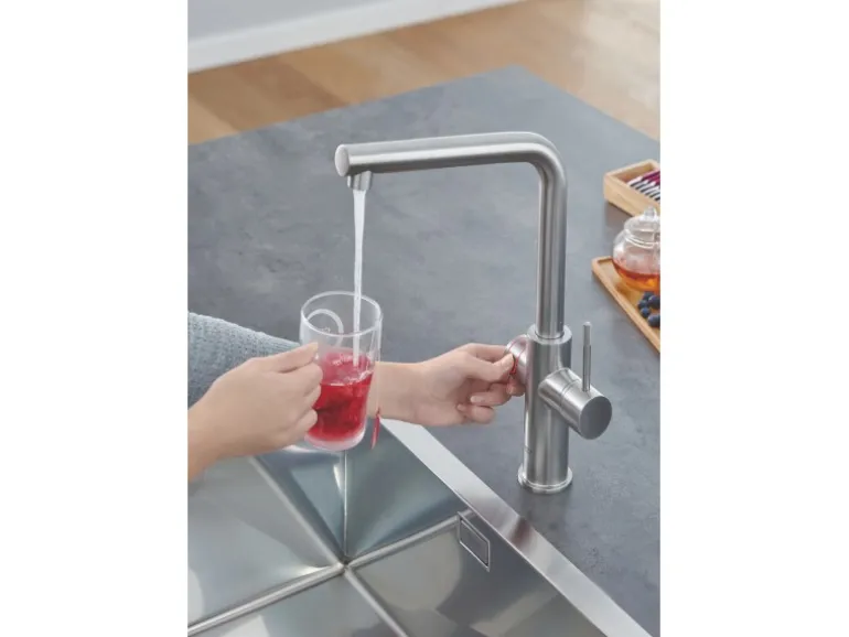 Grohe L-Auslauf Armatur und Boiler Red Duo L-Size Supersteel