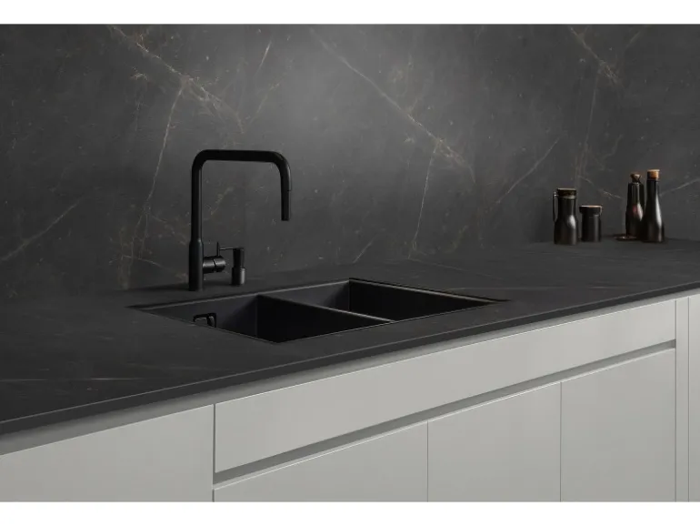 Kaindl Wandabschlussprofil 300 cm x 2,4 cm Marmor Emperador