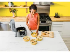 Ninja Cooking System und Heißluftfritteuse ON400DE Speedi Rapid Hellgrau