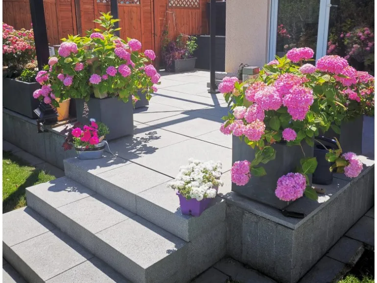 Ondis24 Pflanzkübel Vulkan 40 Pierre HellGrau Blumentopf Pflanzgefäß