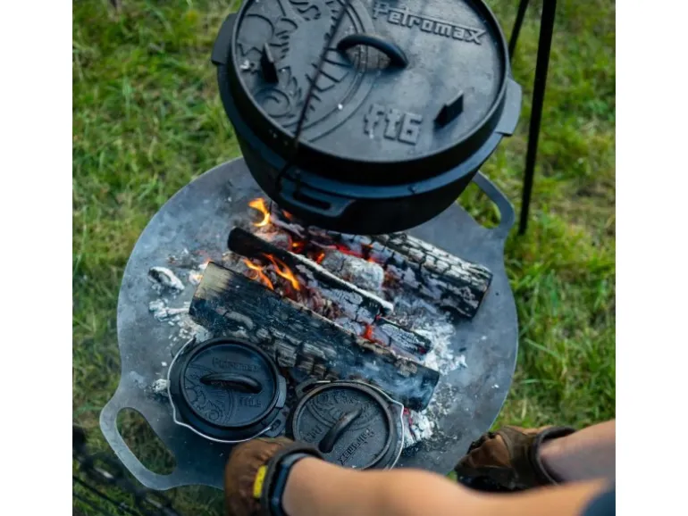Petromax Dutch Oven FT6 Schwarz mit Standfüßen 5,5 l