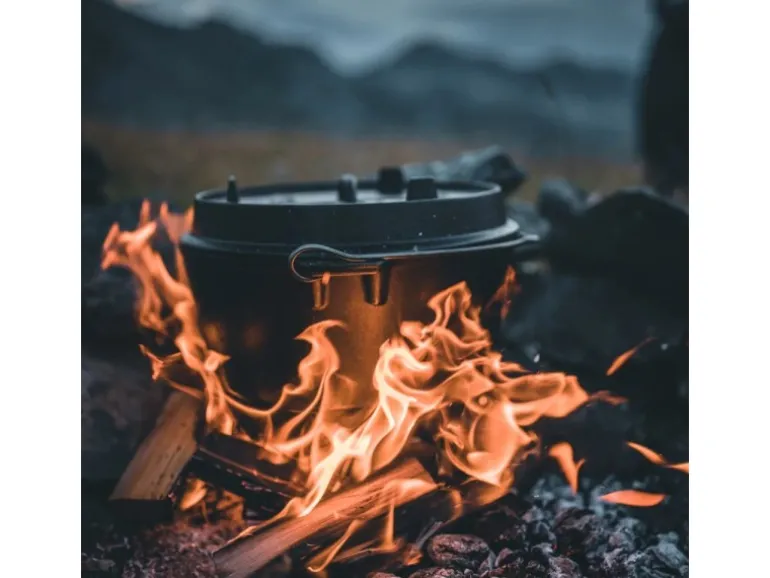 Petromax Dutch Oven Set FT9-T-Scrub Schwarz mit planem Boden 7,5 l Ø 23,9 cm