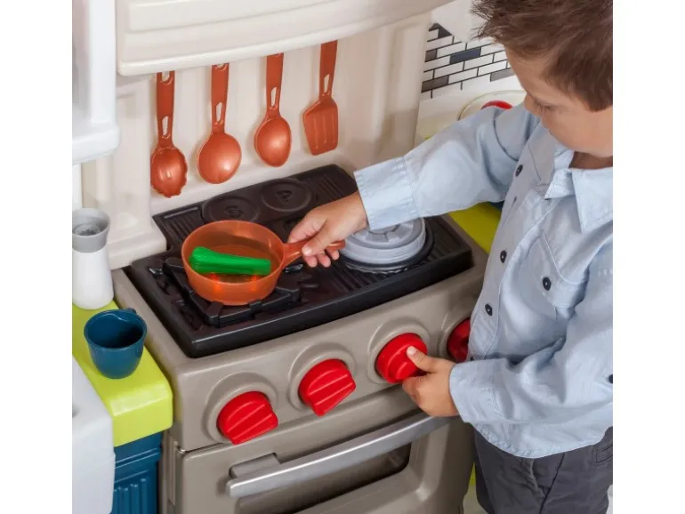 Step2 Spielküche Elegant Edge Kitchen