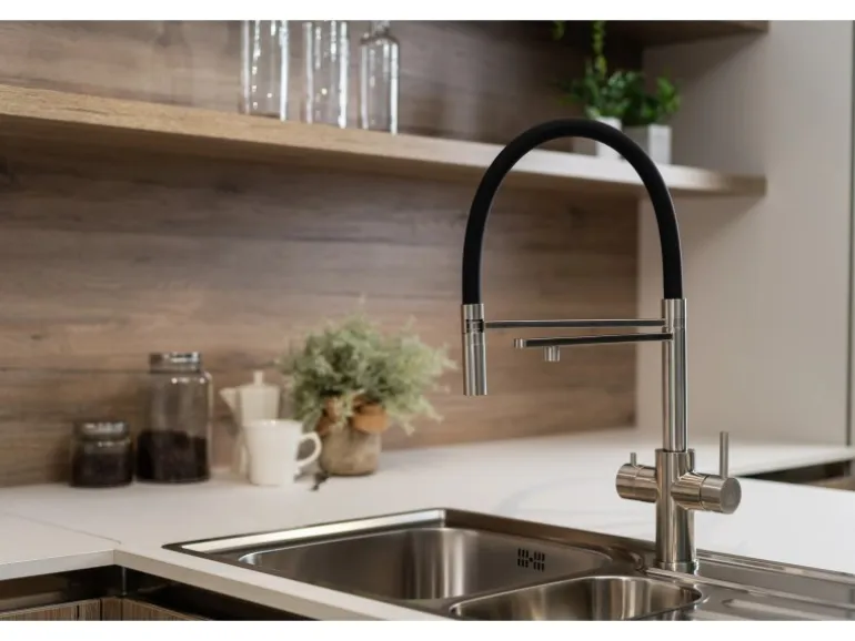 VIZIO 5 Wege Wasserhahn Küchenarmatur Edelstahl Massiv mit 360° Schwenkbarem Auslauf Abnehmbare 2 Strahl Handbrause Gebürstet Schwarz