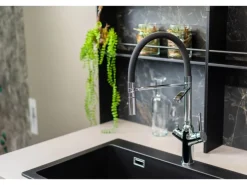 VIZIO 3 Wege Wasserhahn Küchenarmatur BOD mit 360° Schwenkbarem Auslauf Abnehmbare 2 Strahl Handbrause Verchromt   Schwarz