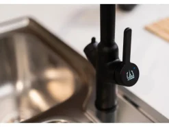 VIZIO 4 Wege Wasserhahn Küchenarmatur BOD mit 360° Schwenkbarem Auslauf Abnehmbare 2 Strahl Handbrause Schwarz Matt Weiß