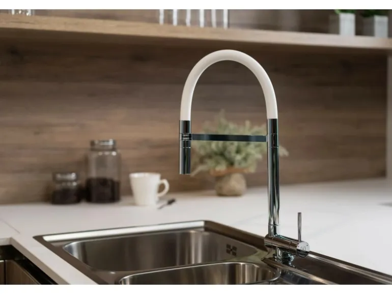 VIZIO Wasserhahn Vorfenster Küchenarmatur Umklappbar 45 CM mit 360° Schwenkbarem Auslauf Abnehmbare 2 Strahl Handbrause Verchromt Weiß